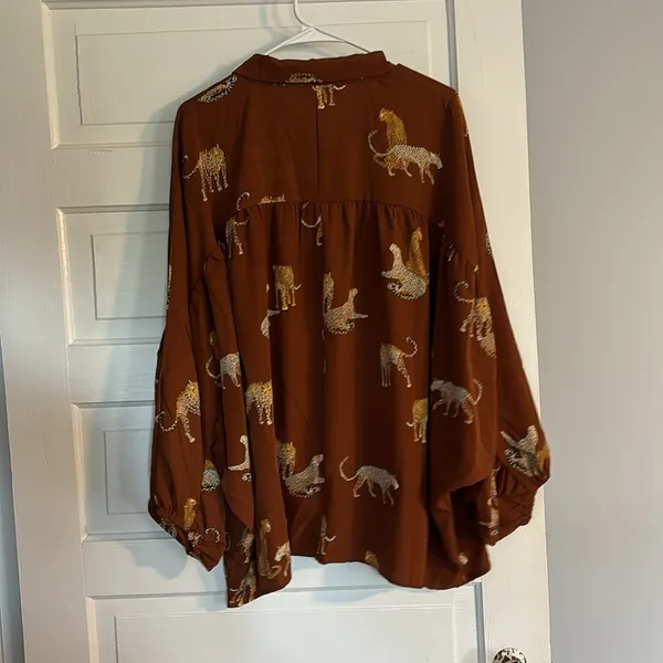 NWT Hayden Leopard Blouse - Image 4