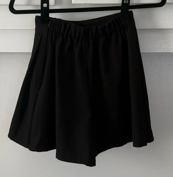 Black Half - Image 2