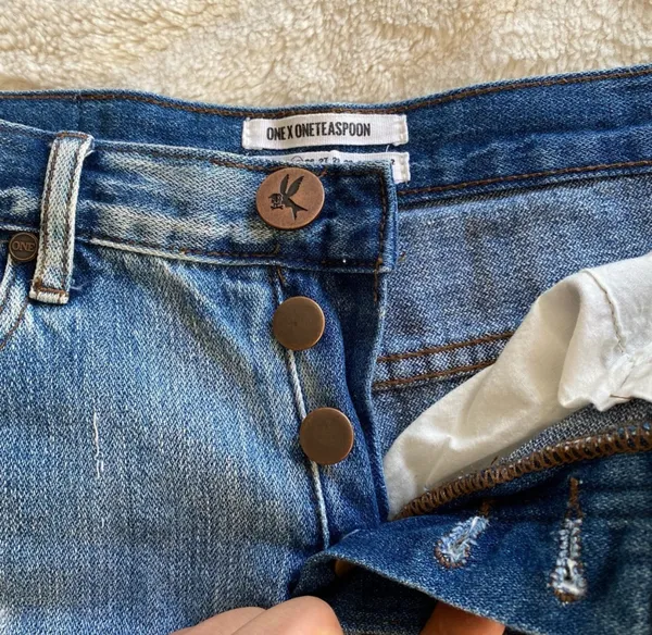 One Teaspoon Denim Shorts - Image 4