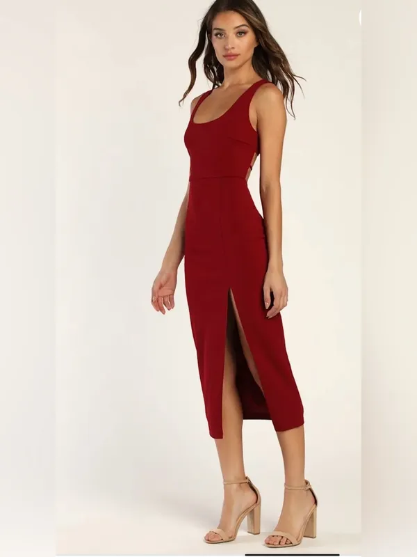 Lulus Women's Sleeveless Scoop-Neck Midi Dress in Burgundi. - Image 3