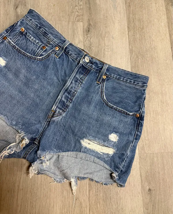 Levi Strauss 501 denim shorts - Image 2