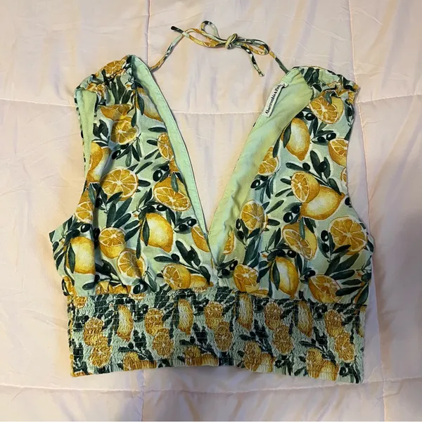 Abercrombie & Fitch Linen Blend Lemon V Neck Cropped Tank Top - Image 2