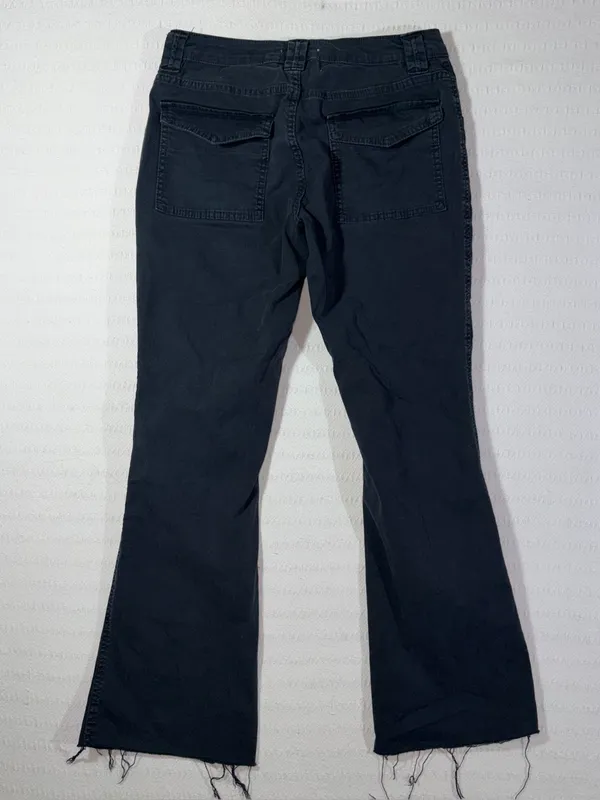 Urban Outfitters BDG Womens Brigid Low Rise Bootcut Utility Cargo Pant Size 28 - Image 3