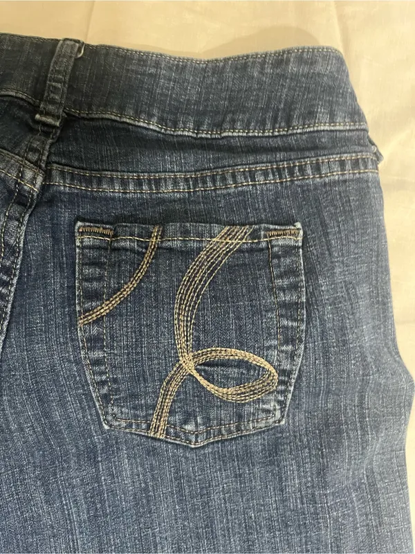 Women’s Dark Blue Straight-Leg Jeans - Image 5