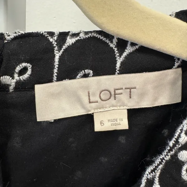 LOFT Black White Embroidered V-Neck Puff Sleeve Mini Sheath Dress Size 6 Casual - Image 6