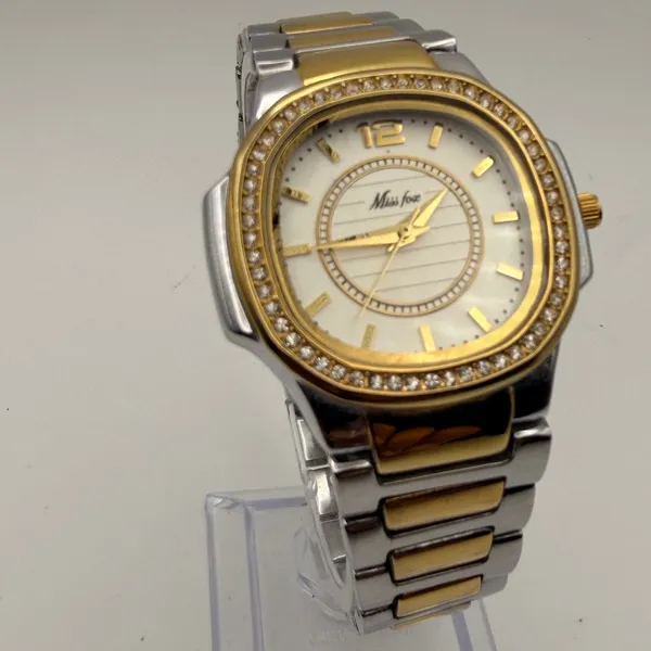 Chic Miss Fox Quartz Watch - Nautilus Style & Bling Working New Battery - Image 2