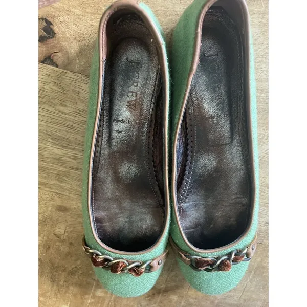 J.Crew Women’s Green Wool Ballet Flats Leather Lining and Chain Detail, Sz 7 - Image 4