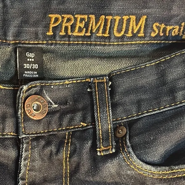Gap Straight Fit Jeans Dark Wash Waist 28, Inseam 29 inches - Image 11