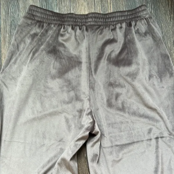 SKIMS VELOUR PANTS - Image 5
