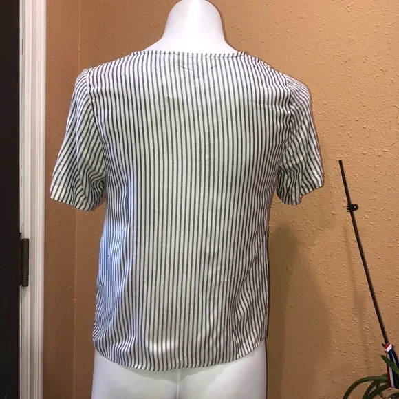 Madewell NWT striped front tie top - Image 4