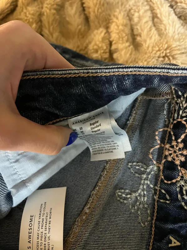 American Eagle Jeans - Image 5