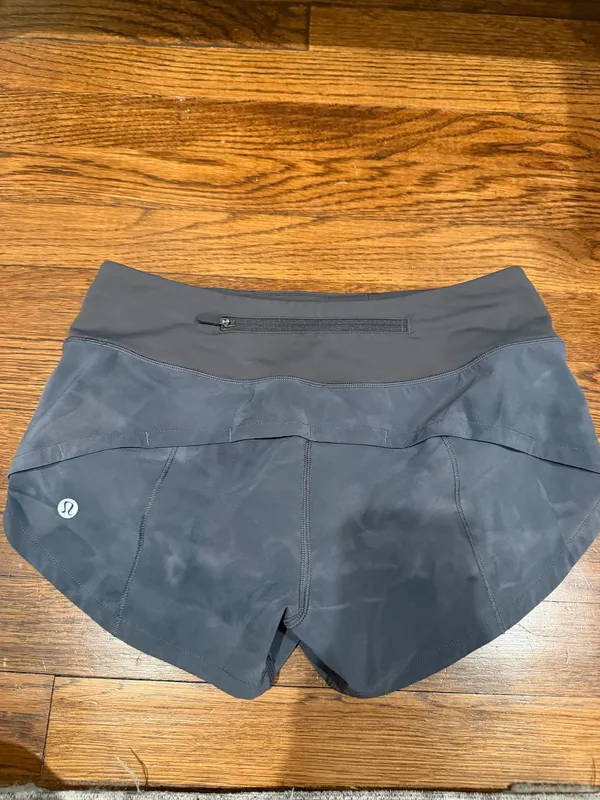 Lululemon Shorts 2.5" Speed Up - Image 2