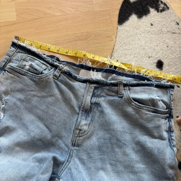 VERVET Reverence‎ Low Rise Crop Straight Jeans Light Wash Size 31 - Image 6