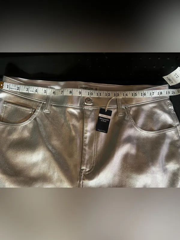 Abercrombie & Fitch Curve Love Vegan Leather 90s Relaxed Pant Size 18R. NWT - Image 10