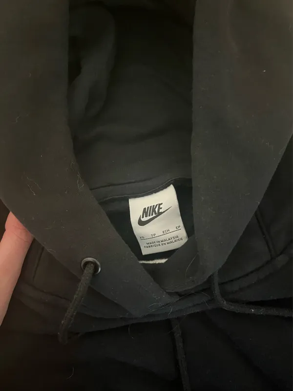 Nike sweatshirt - Image 2
