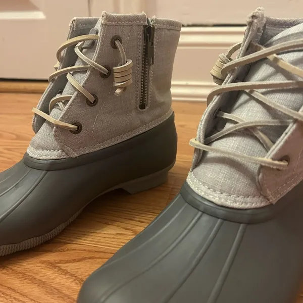 BRAND NEW sperry grey winter boots - Image 4