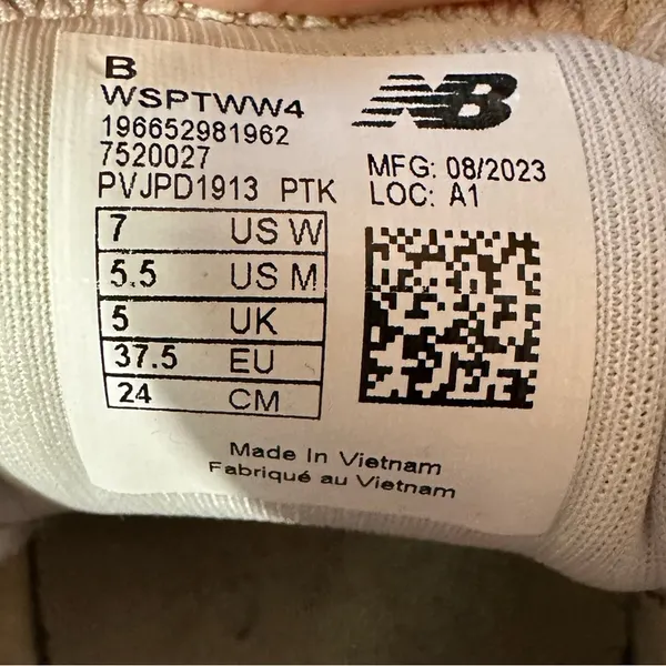 New Balance Women’s Fresh Foam SPT White Running Sneakers v4 size 7 GUC - Image 3