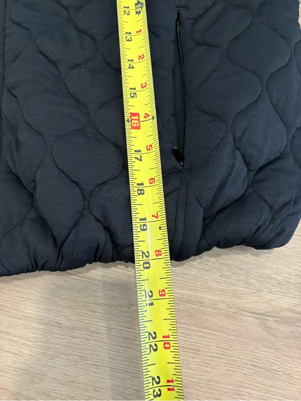 Lululemon Quilted Bomber Jacket in Black Size 6 - Image 7