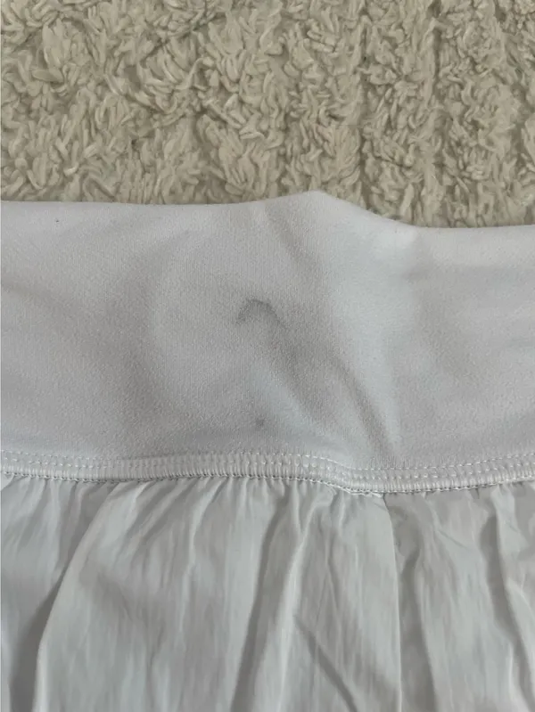 OFFLINE by Aerie Shorts White - Image 3