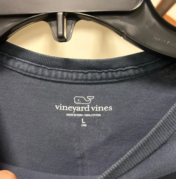 Vineyard Vines T-Shirt - Image 4