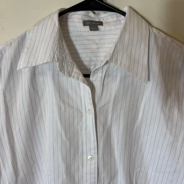 Ann Taylor Women's Button Down Long‎ Sleeve Striped Career Office Shirt Size 4 - Image 2