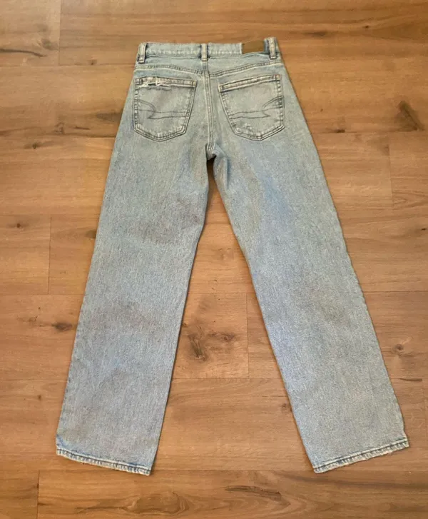 American Eagle Strigid Ripped Jeans High-Waisted Baggy Straight - Image 2