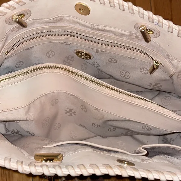 Tory Burch Beige Quilted Leather Marion Tote - Image 12