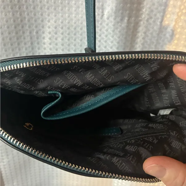 Michael Kors Steve Madden purse - Image 6