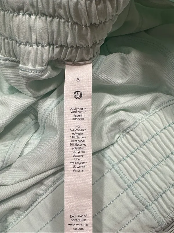 Lululemon Hotty Hot High Rise Lined Shorts Sz 6 - Image 5
