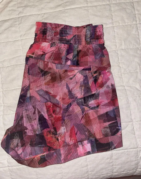 Red Size 8 - Image 2