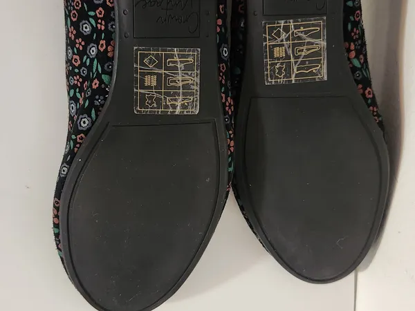 Crown Vintage Westyn Black Floral Print Ballet Flats Size 9 - Image 9