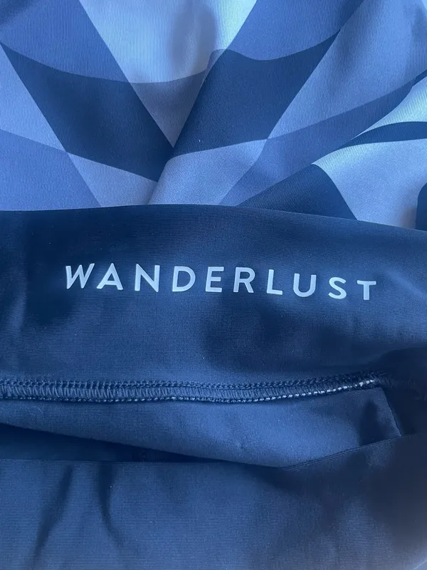 Adidas Women’s Large Wanderlust Geometric Crop Top Black Gray - Image 3