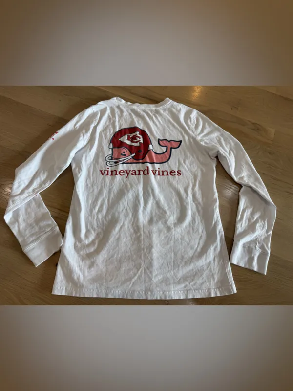 Vineyard Vines Women's White Kansas City Chiefs Helmet Long Sleeve T-shirt XS - Image 6
