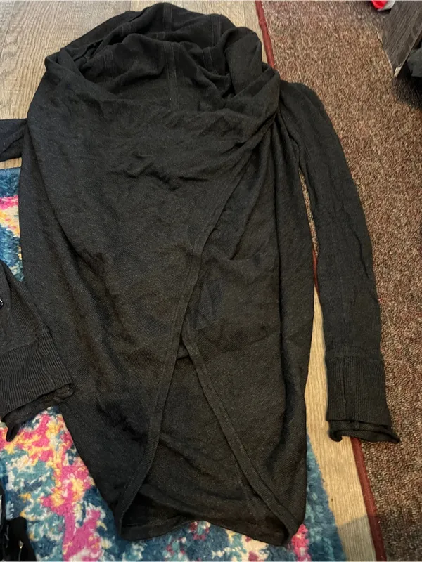 Lululemon Black Women's Draped Knit Sweater/shawl - Image 4