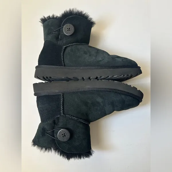 Women’s UGG Mini Bailey Black Boots 9 - Image 4