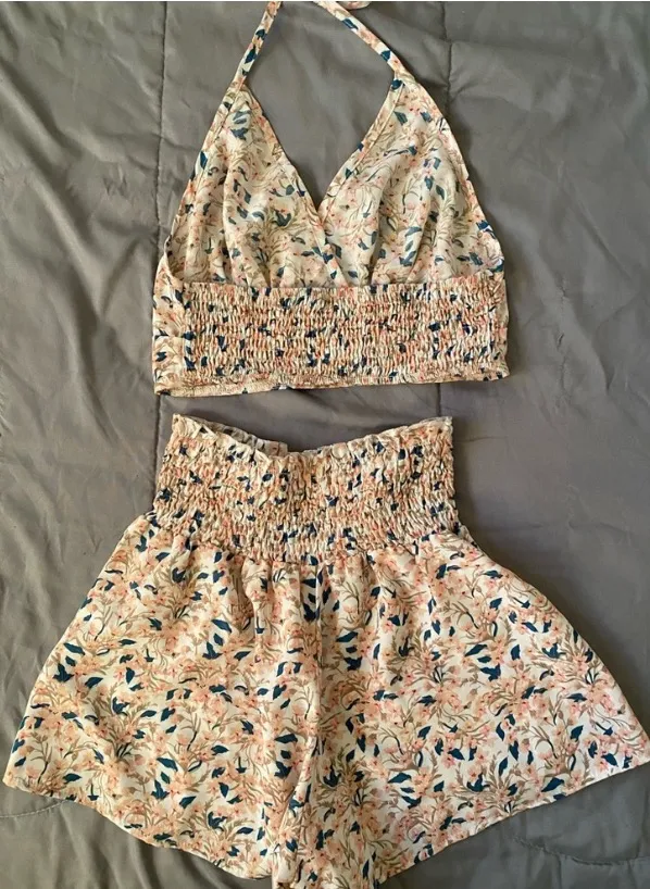 Halter Top + Shorts Floral Two Piece Set Multi Size XS - Image 2