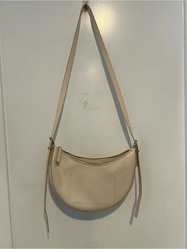 Madewell Crescent Sling Studded Cream Cow Leather Bag Crossbody Purse. SOLD OUT! - Image 4