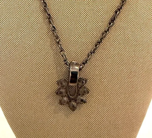 Elegant Black Greenish Rhinestone Pendant Necklace - Image 3