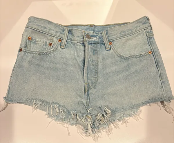 Levi’s Shorts Denim 501 - Image 2