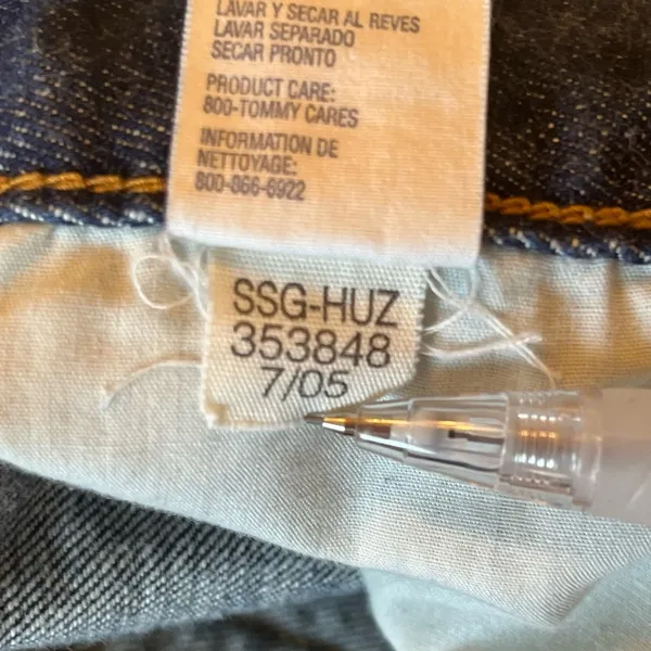 Tommy Hilfiger Denim Skirt Size 8 EUC - Image 9
