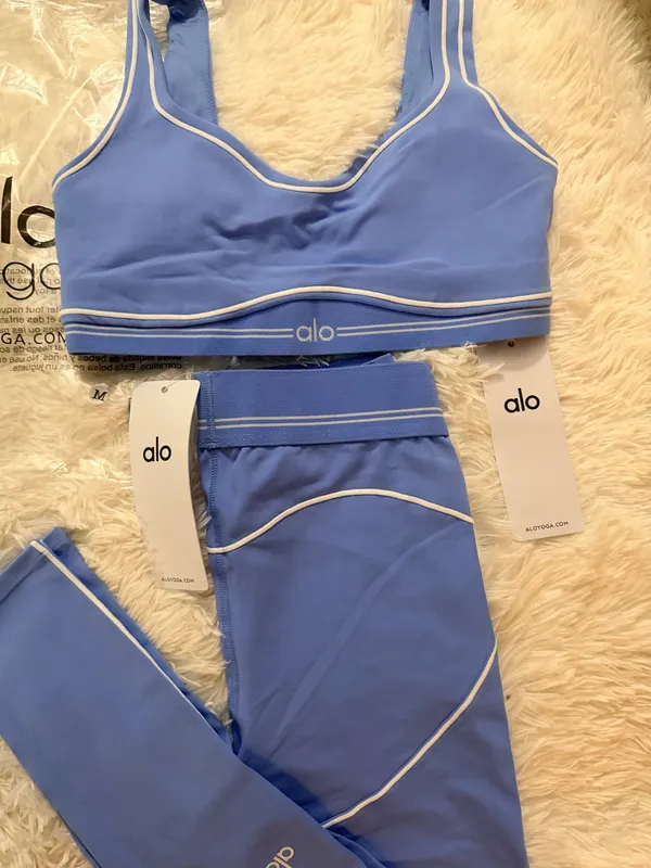 Alo Yoga Set Size M Blue White Trim Leggings & Bra NWT - Image 3