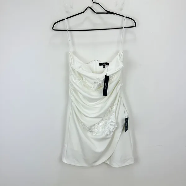 Lulus Divine Sensation White 3D Embroidered Strapless Mini Dress Medium NWT - Image 5