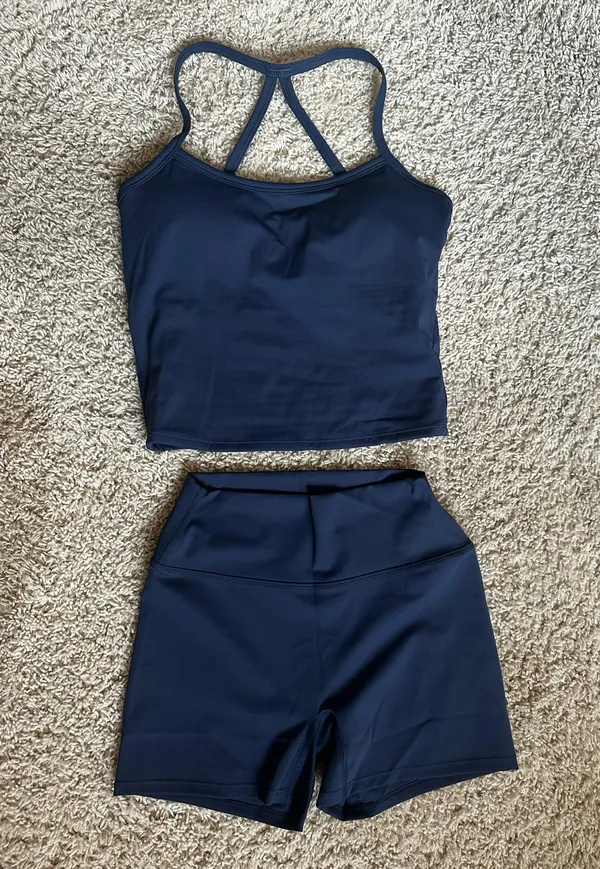 Amazon Workout Set  - Image 3