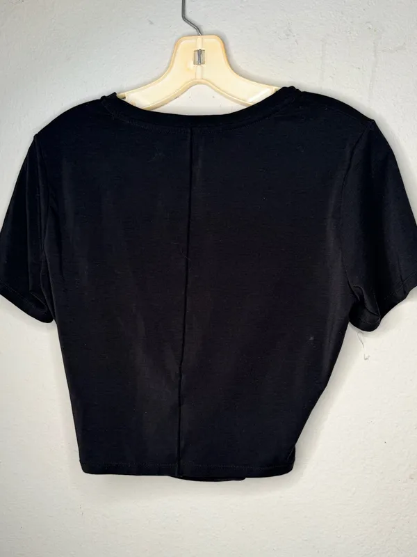 Nike Dri-Fit Black Cropped T-Shirt - Image 3