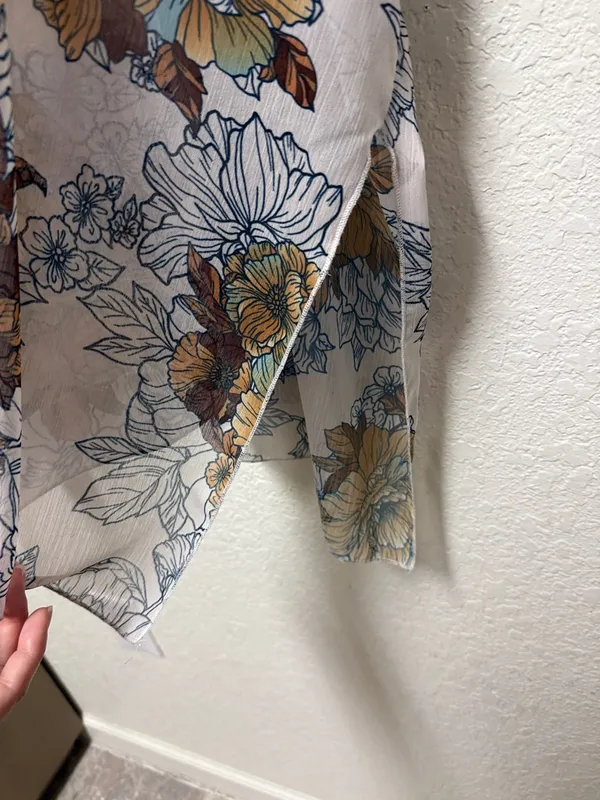 Live to be spoiled Maeve Floral Sheer Kimono Cardigan - White with Brown Floral - Image 6
