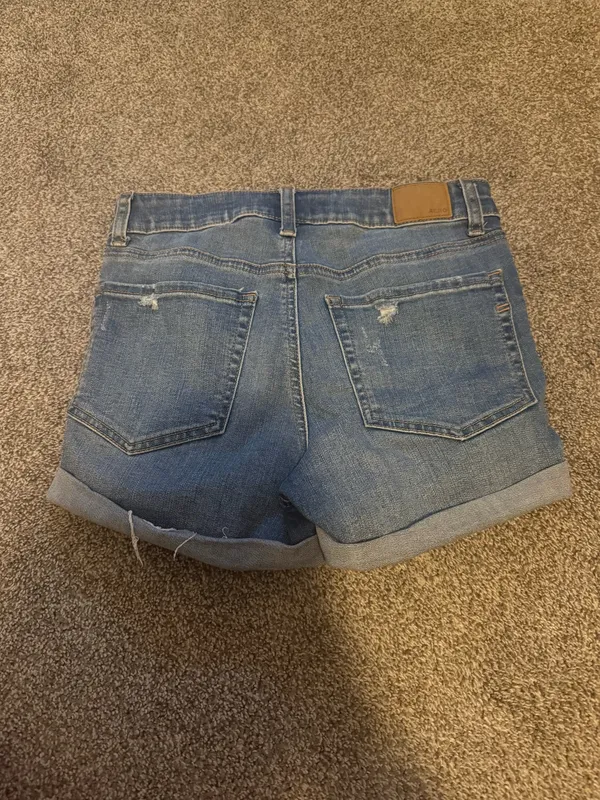 Aeropostale Hugh Rise Midi Shorts - Image 2
