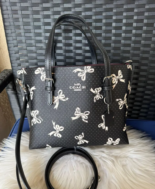 Coach NWT Mollie Tote Bag 25 With Bow Print Style CY648 $375 - Image 2