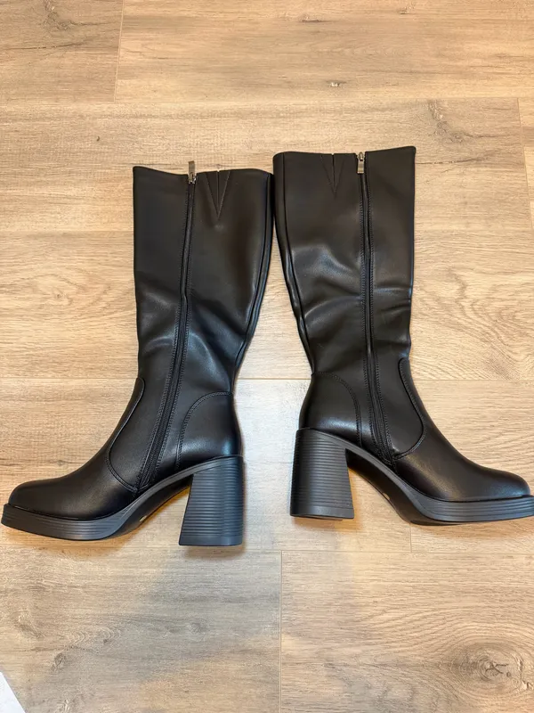 Platform Boots Black Size 8 - Image 4
