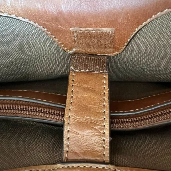 VINTAGE: Tommy Bahama | tapestry clutch handbag - Image 14