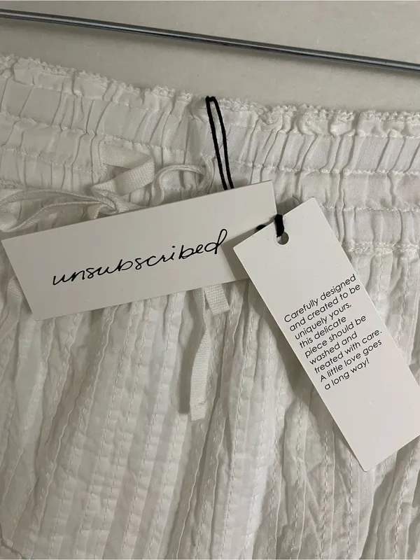 Unsubscribed Brand NWT White Tiered Mini Skirt with Lace Trim Size XS - Image 7